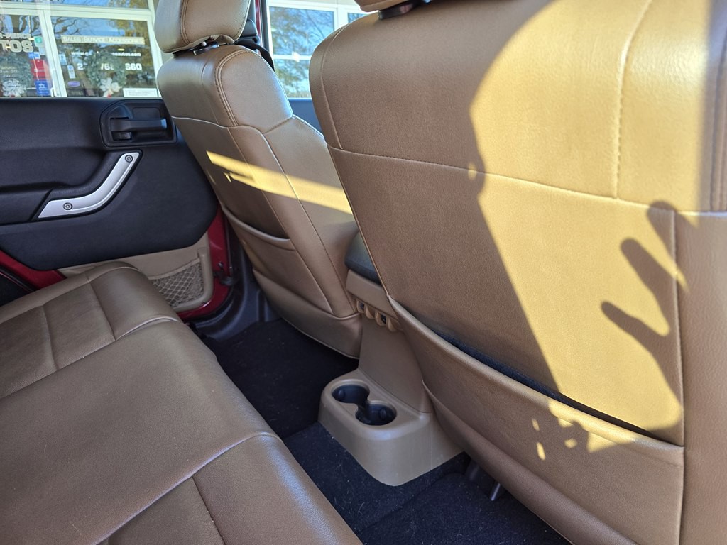 2011 Jeep Wrangler Unlimited Image 25