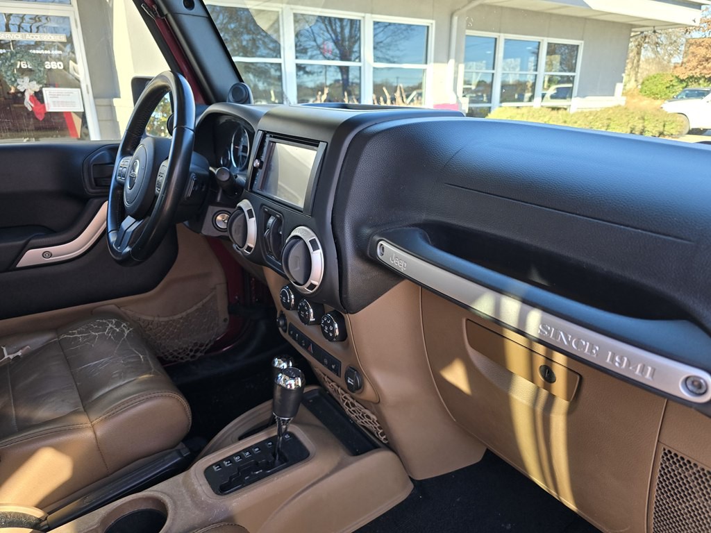 2011 Jeep Wrangler Unlimited Image 28