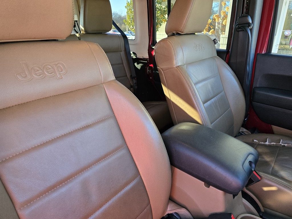 2011 Jeep Wrangler Unlimited Image 29