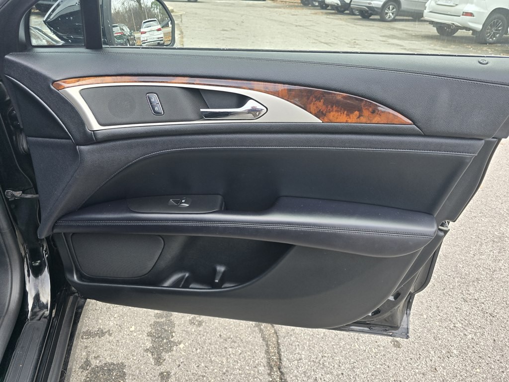 2018 Lincoln MKZ Image 28