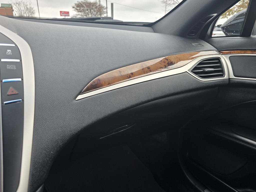 2018 Lincoln MKZ Image 40