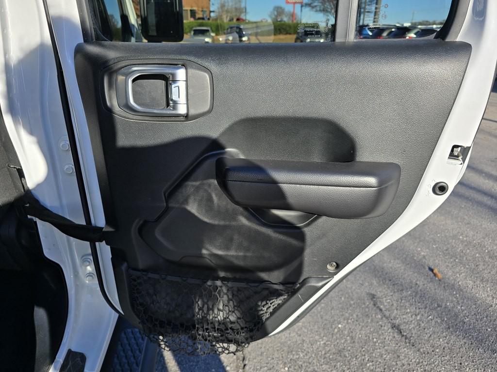 2020 Jeep Gladiator Image 25