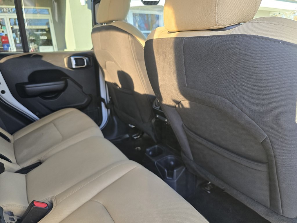 2020 Jeep Gladiator Image 26