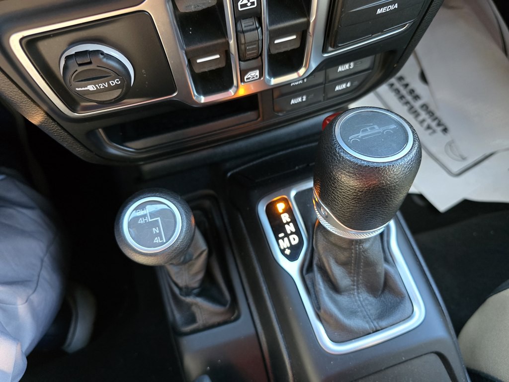 2020 Jeep Gladiator Image 39