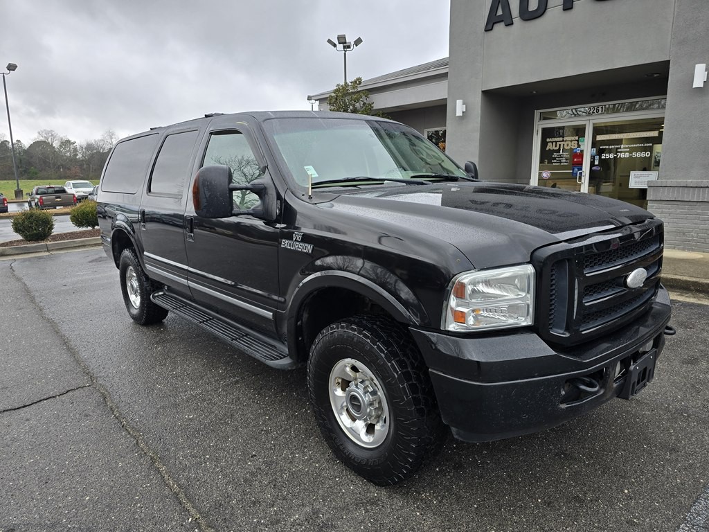 2005 Ford Excursion Image 2