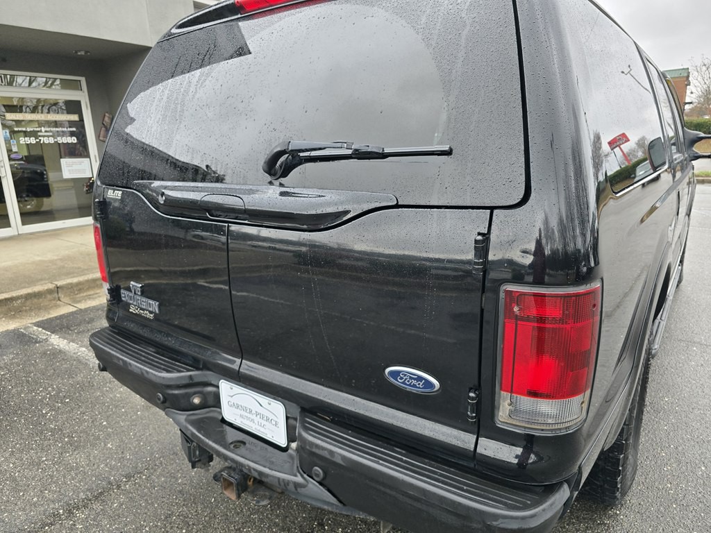 2005 Ford Excursion Image 12