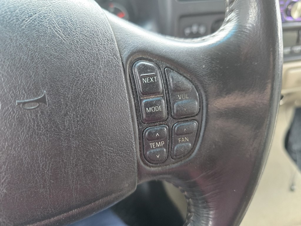 2005 Ford Excursion Image 40