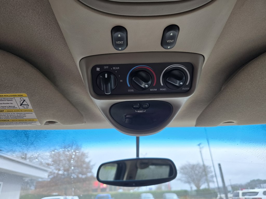 2005 Ford Excursion Image 46