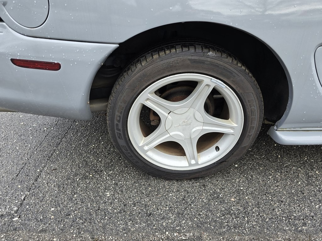 1996 Ford Mustang Image 9