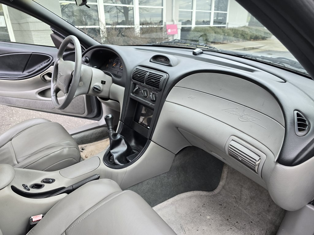 1996 Ford Mustang Image 19