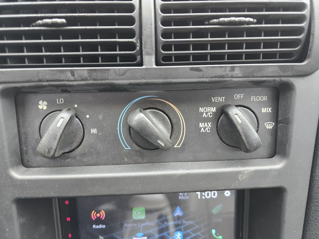 1996 Ford Mustang Image 24