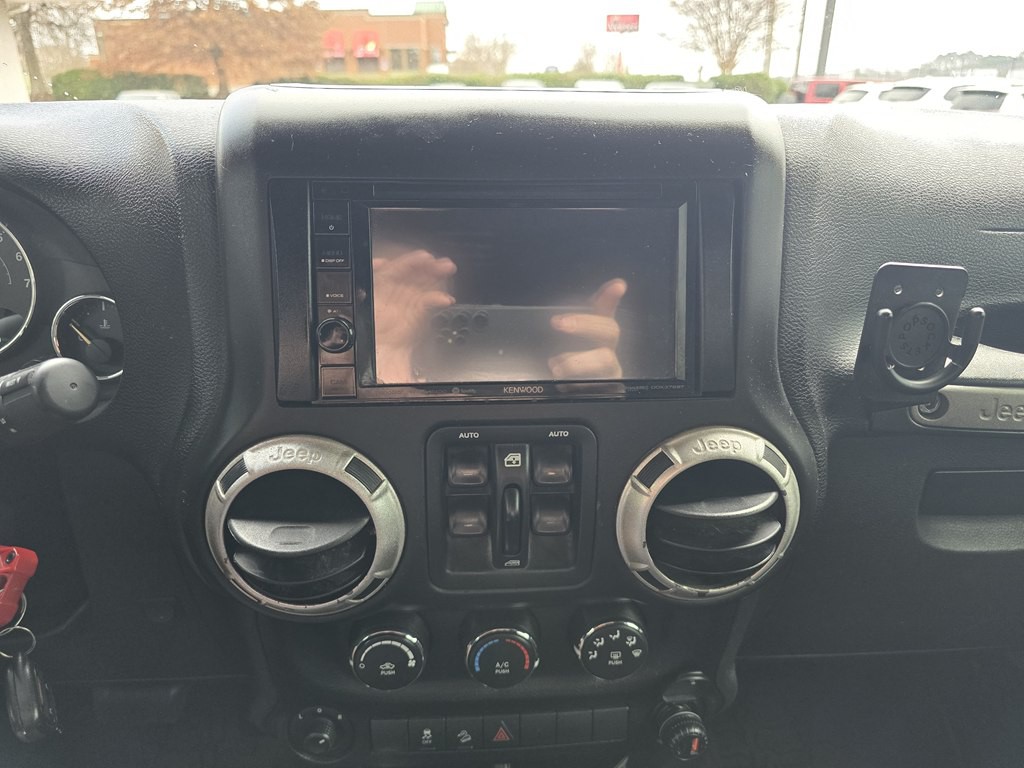 2017 Jeep Wrangler Unlimited Image 33