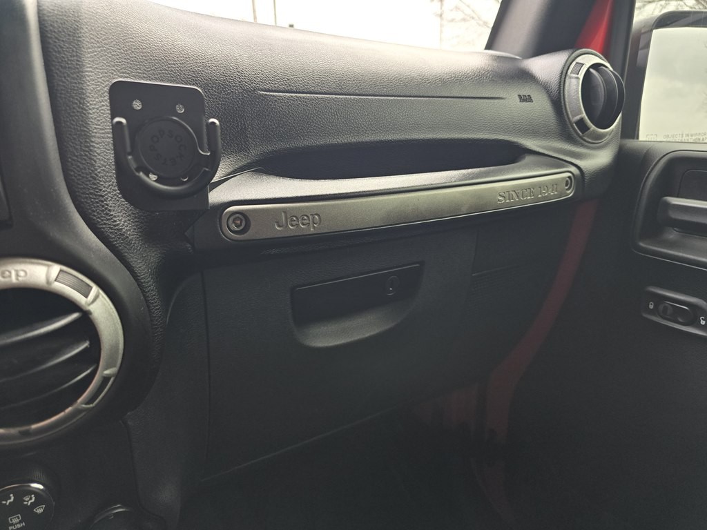 2017 Jeep Wrangler Unlimited Image 35