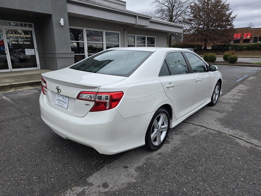 2014 Toyota Camry Image 10