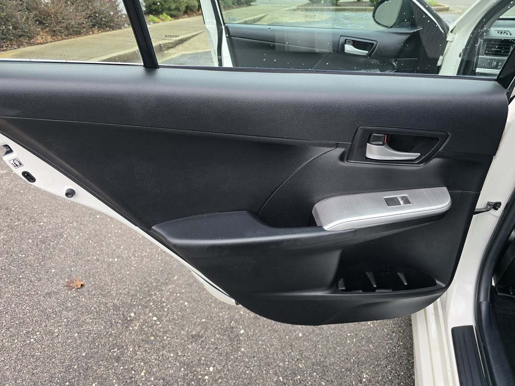 2014 Toyota Camry Image 19
