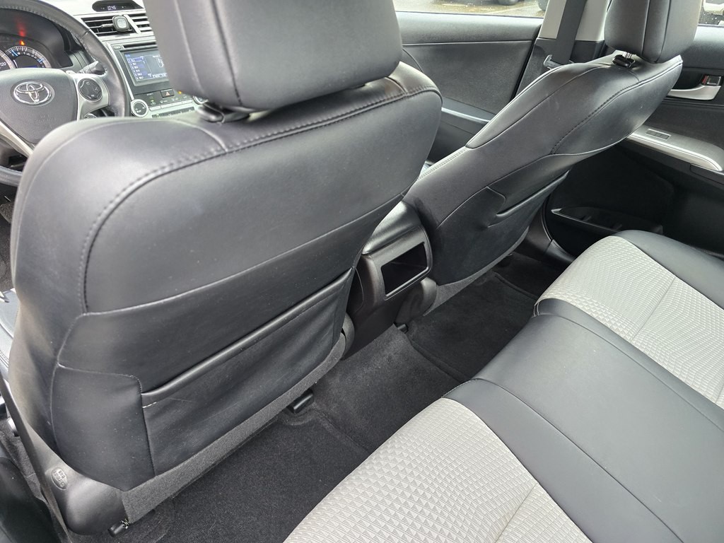 2014 Toyota Camry Image 20