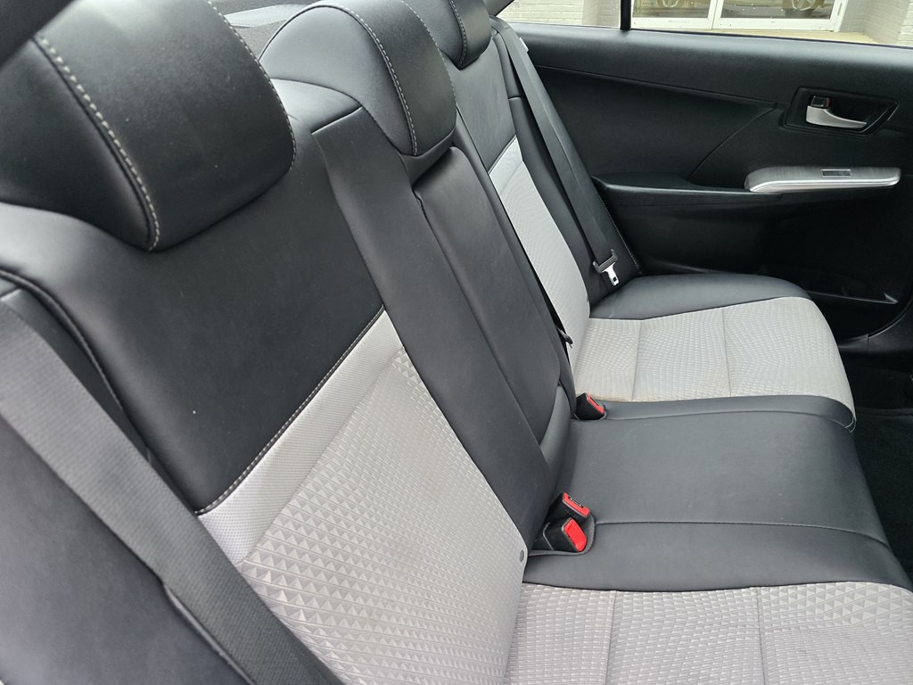 2014 Toyota Camry Image 24