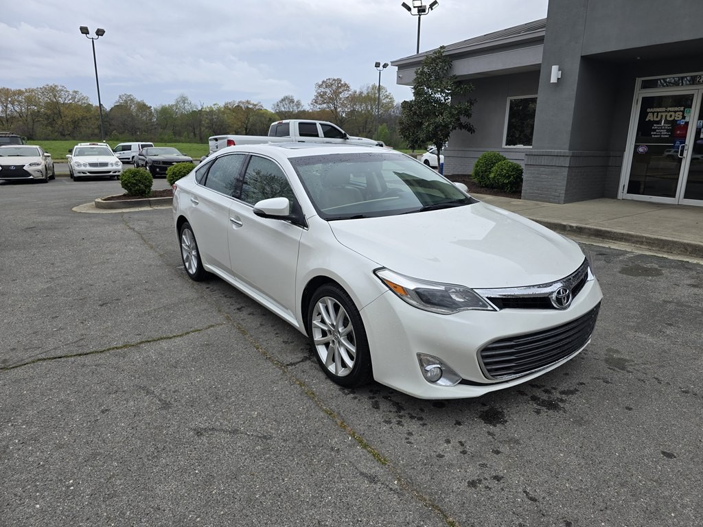 2013 Toyota Avalon Image 2