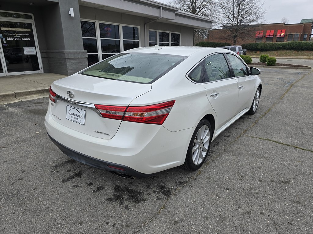 2013 Toyota Avalon Image 12