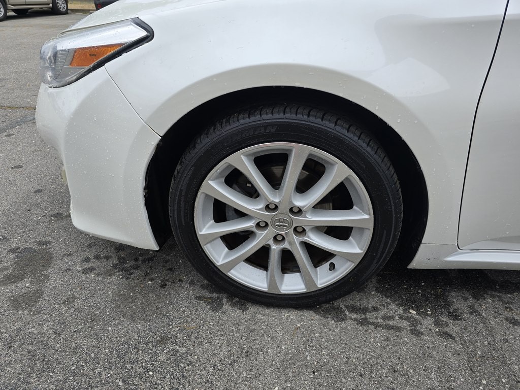 2013 Toyota Avalon Image 15