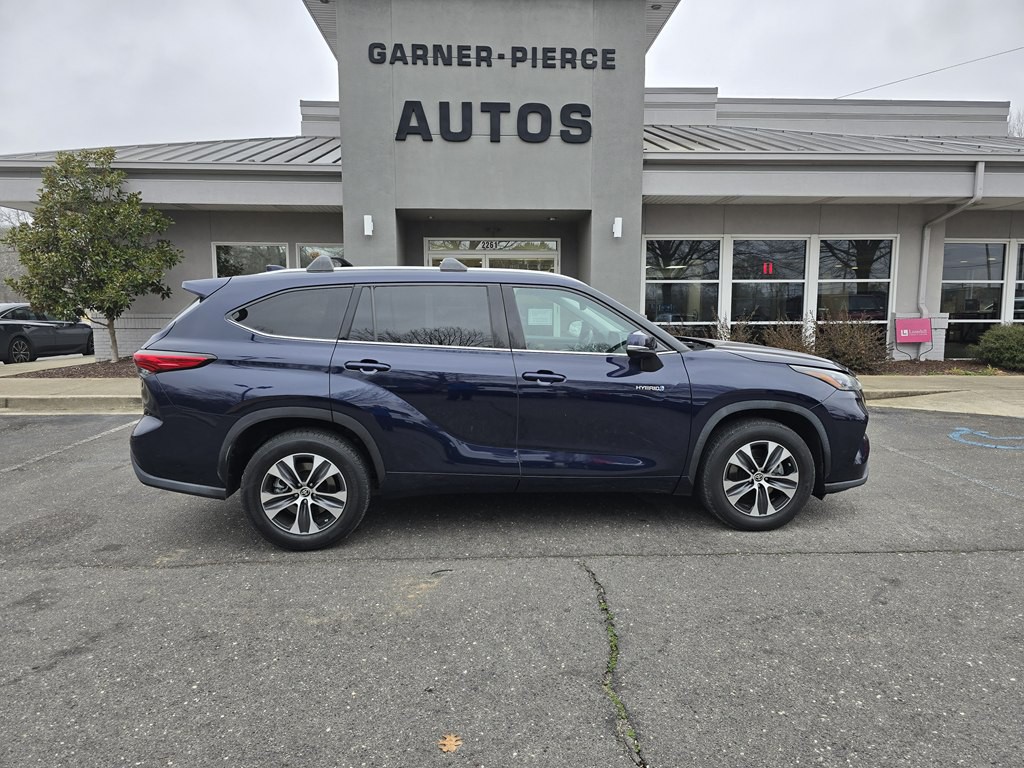 2020 Toyota Highlander Image 1