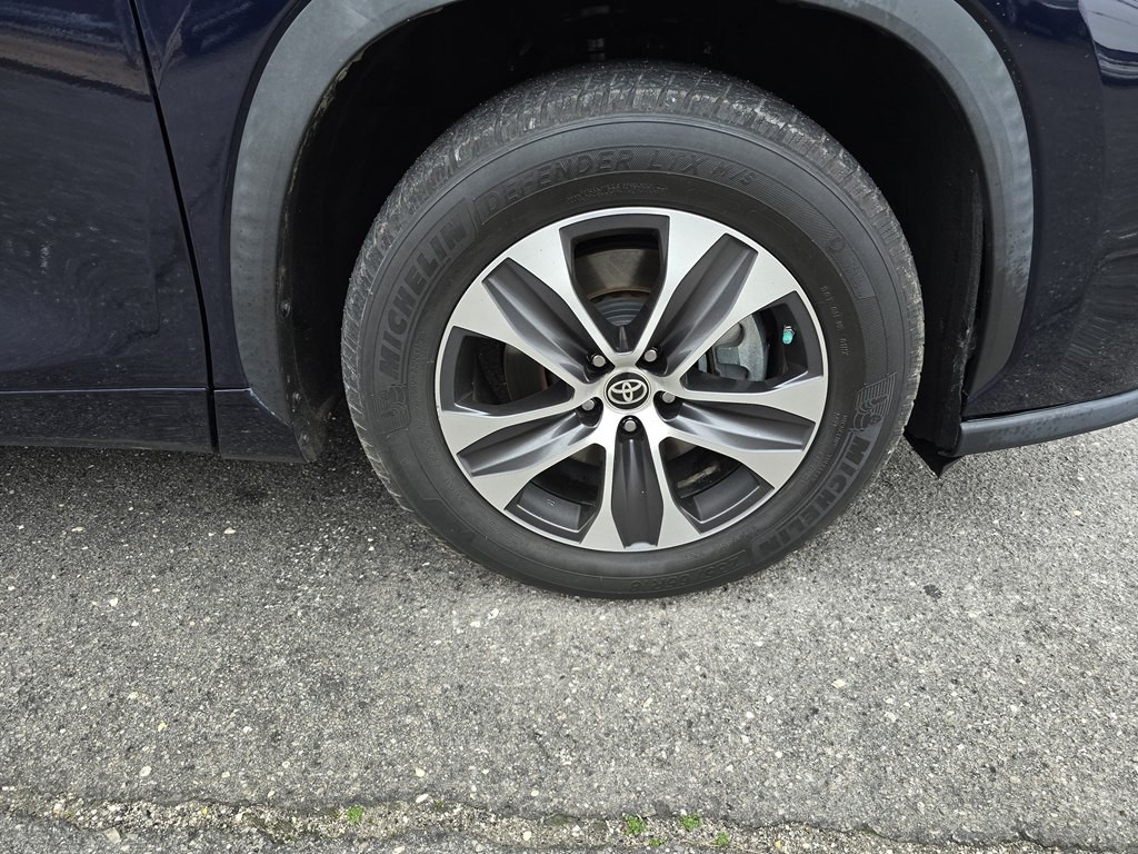 2020 Toyota Highlander Image 16