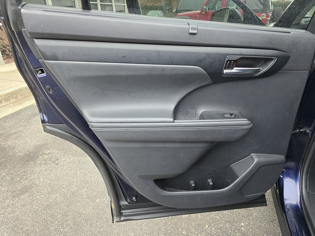 2020 Toyota Highlander Image 24