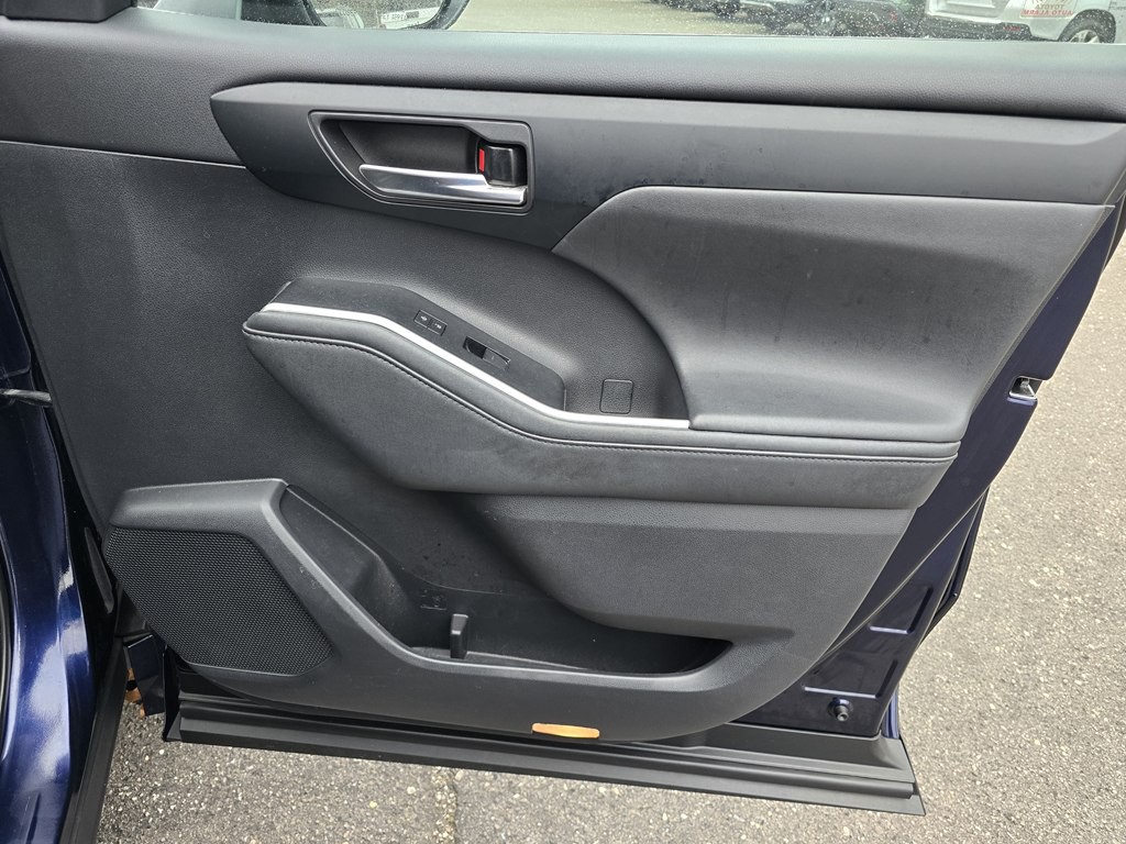 2020 Toyota Highlander Image 32