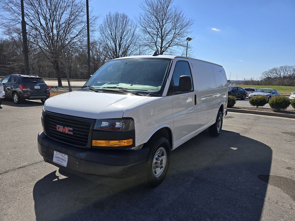 2022 GMC Savana Image 6