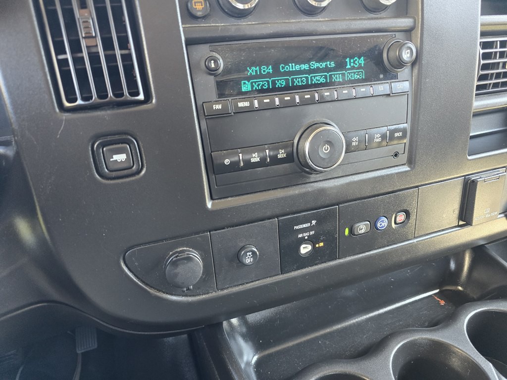 2022 GMC Savana Image 26