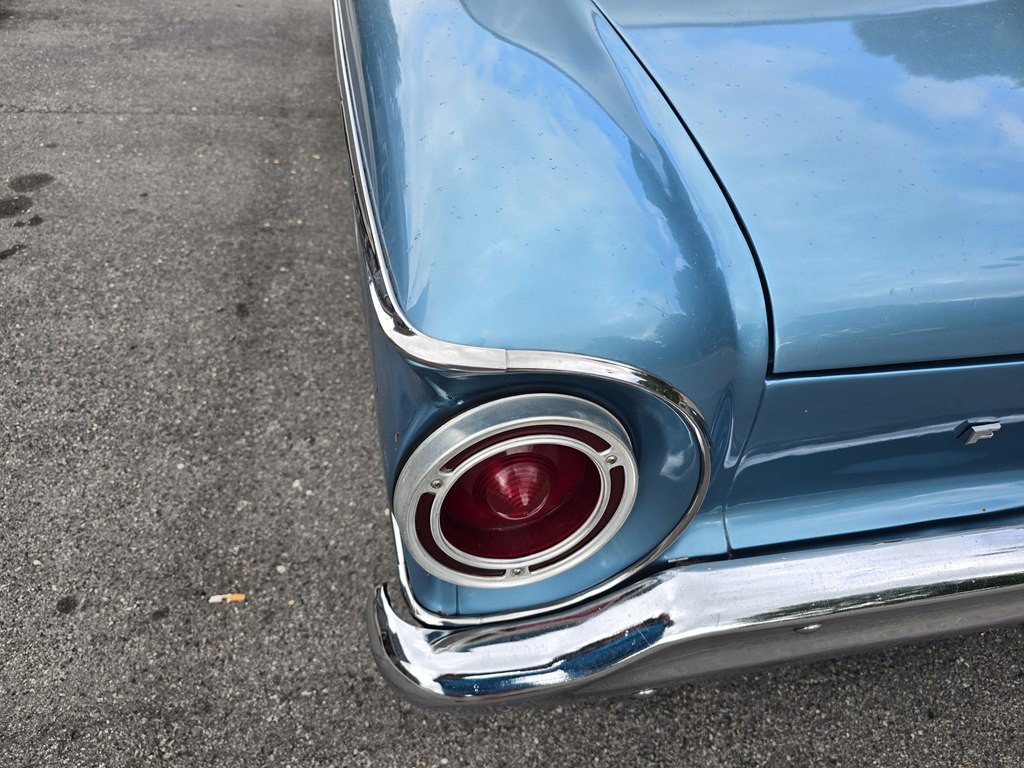 1961 Ford Falcon Image 9