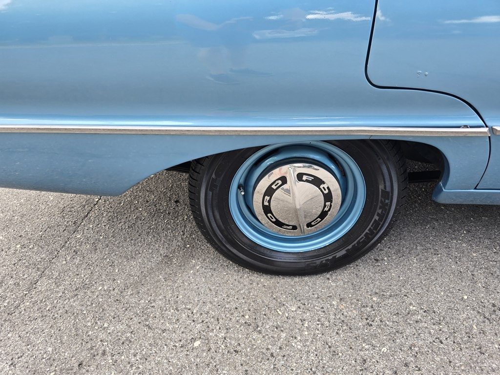 1961 Ford Falcon Image 13
