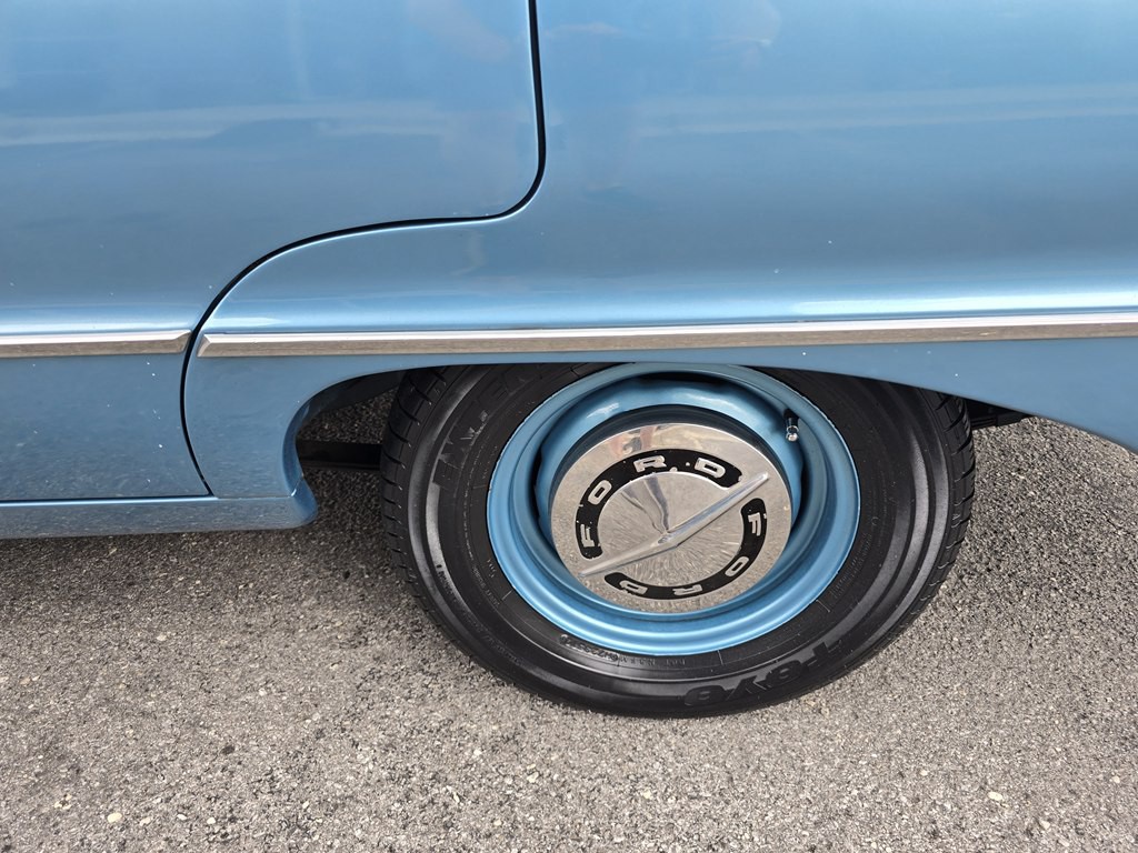 1961 Ford Falcon Image 16