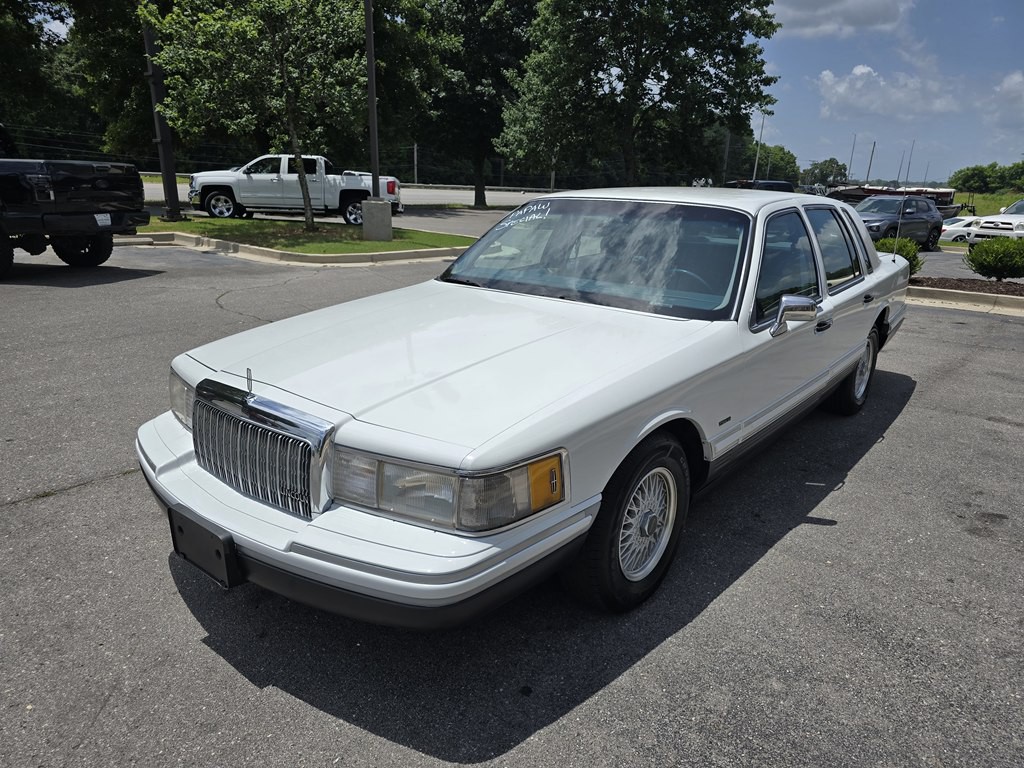 1993 Lincoln Town Car Image 6