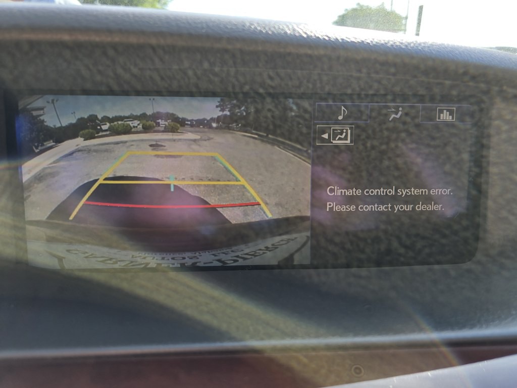 2015 Lexus LS Image 35
