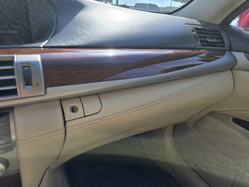 2015 Lexus LS Image 38