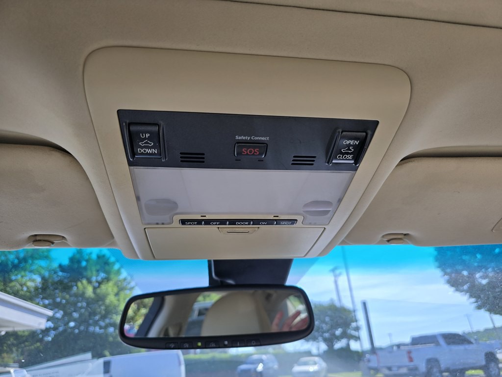 2015 Lexus LS Image 39