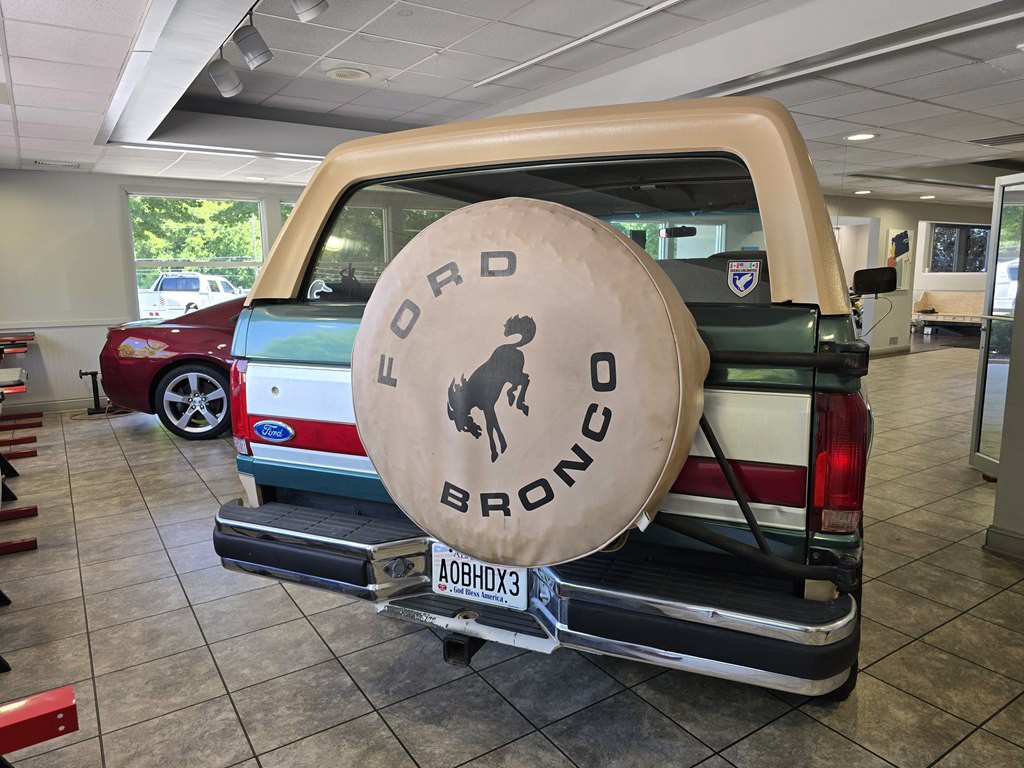 1989 Ford Bronco Image 4