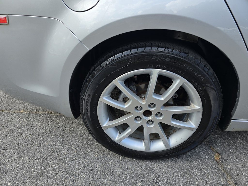 2012 Chevrolet Malibu Image 13