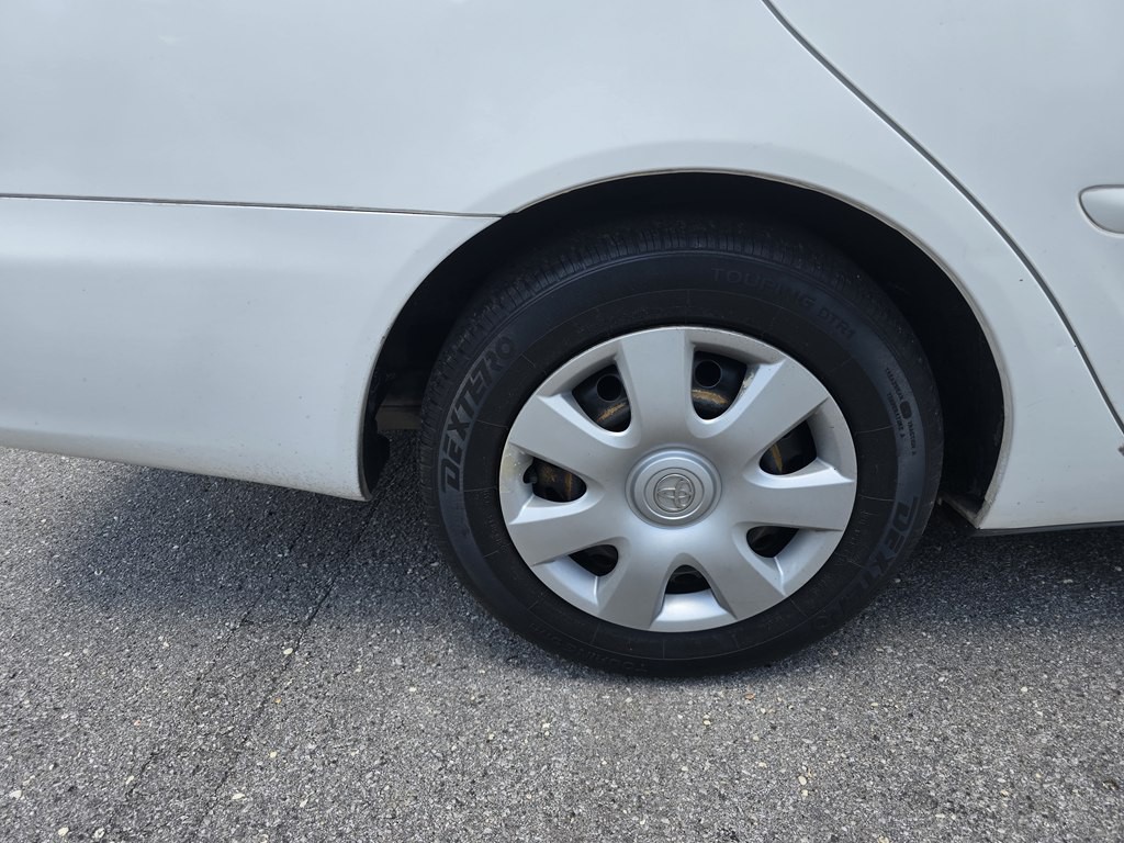 2003 Toyota Camry Image 13