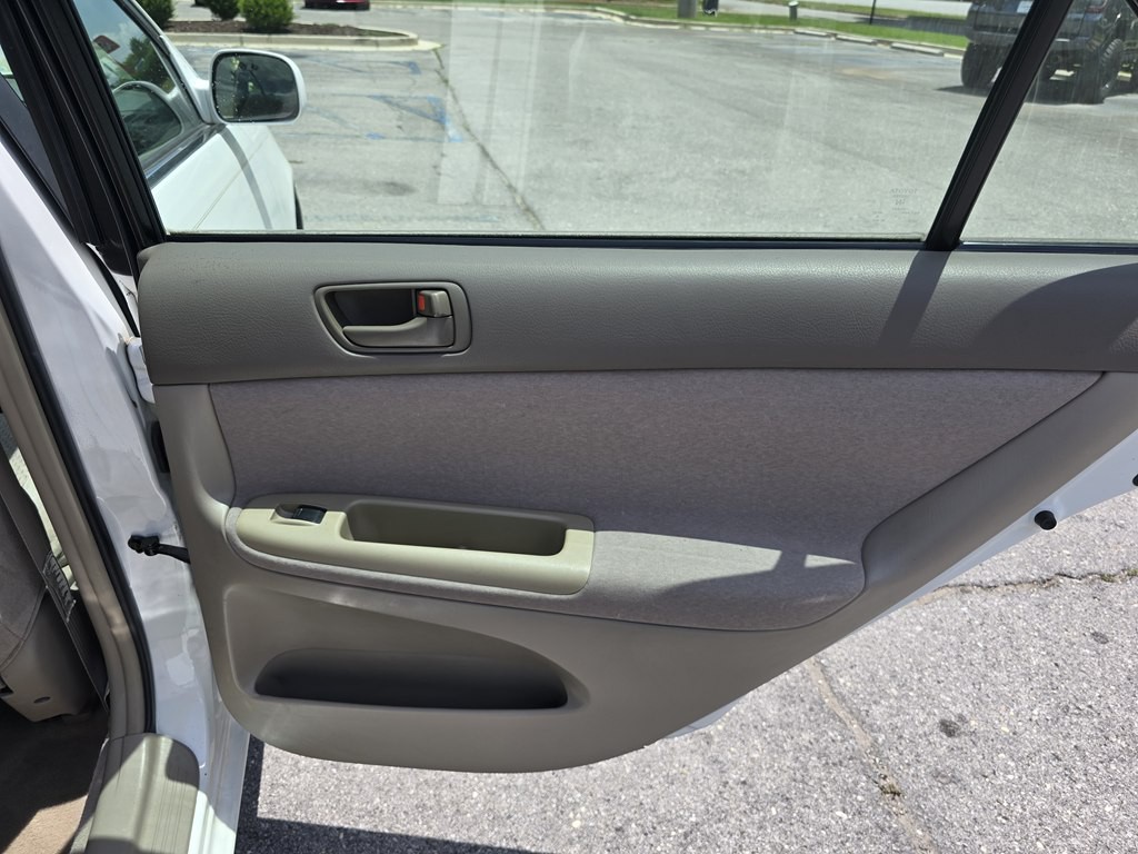 2003 Toyota Camry Image 23