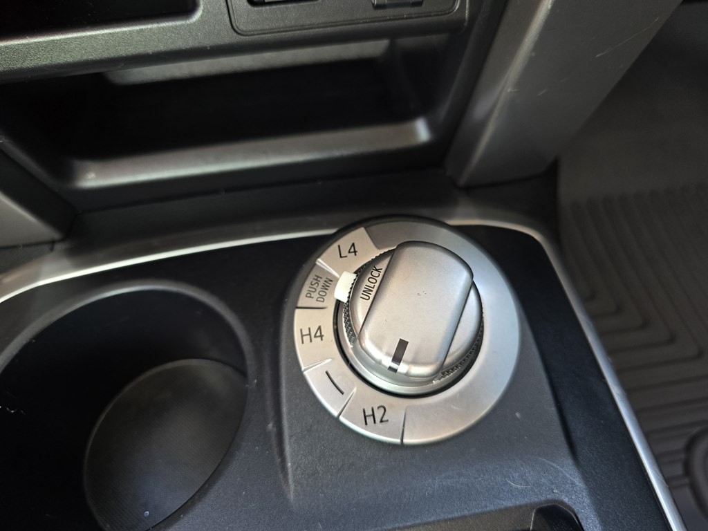 2015 Toyota 4Runner Image 43