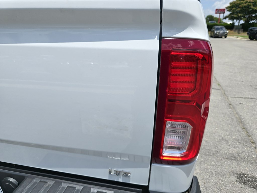 2018 Chevrolet Silverado 1500 Image 12