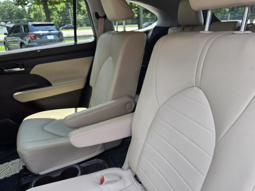 2022 Toyota Highlander Image 25