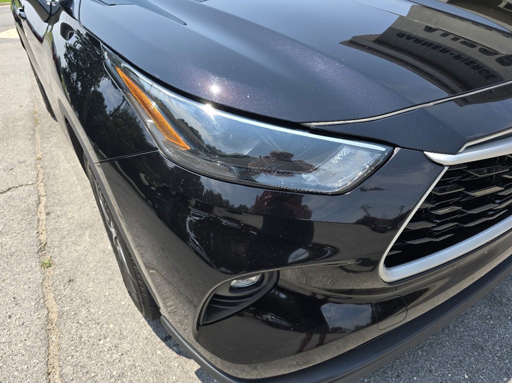 2022 Toyota Highlander Image 2
