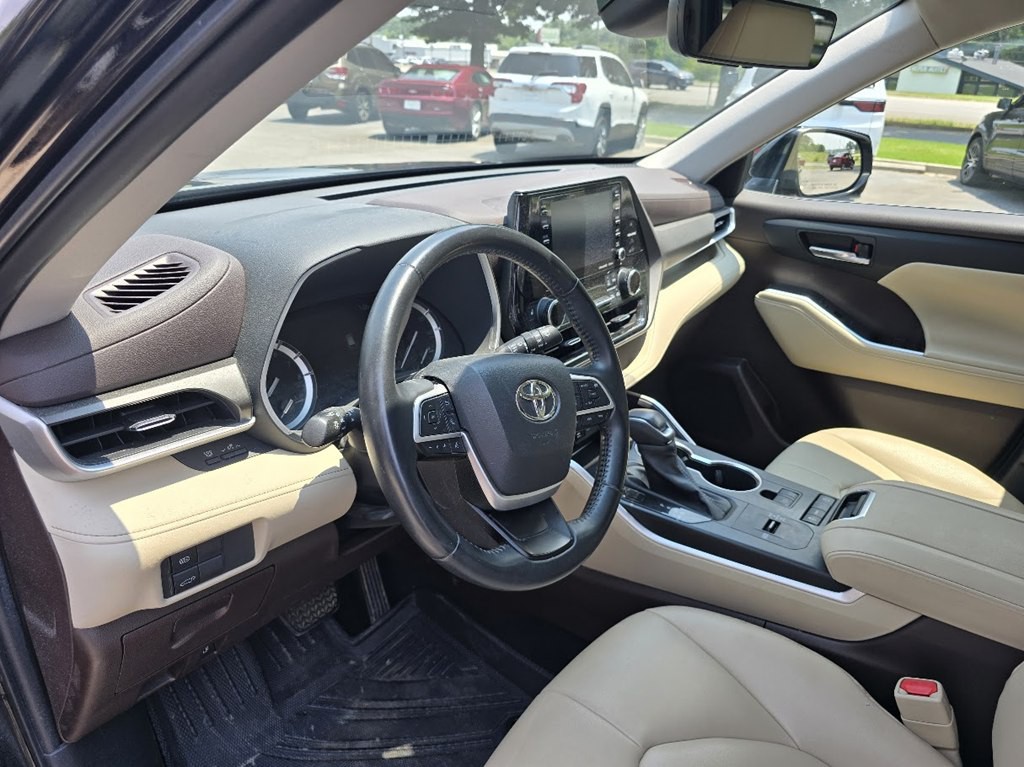 2022 Toyota Highlander Image 21
