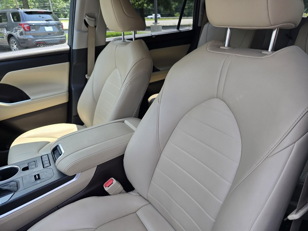 2022 Toyota Highlander Image 22