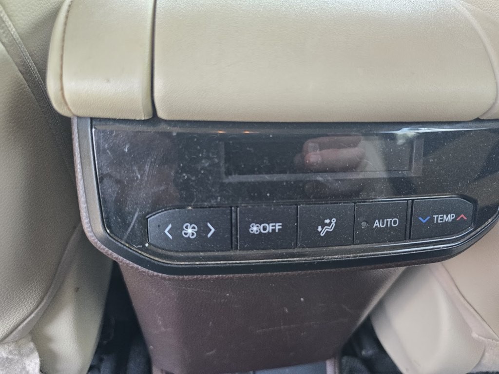 2022 Toyota Highlander Image 28