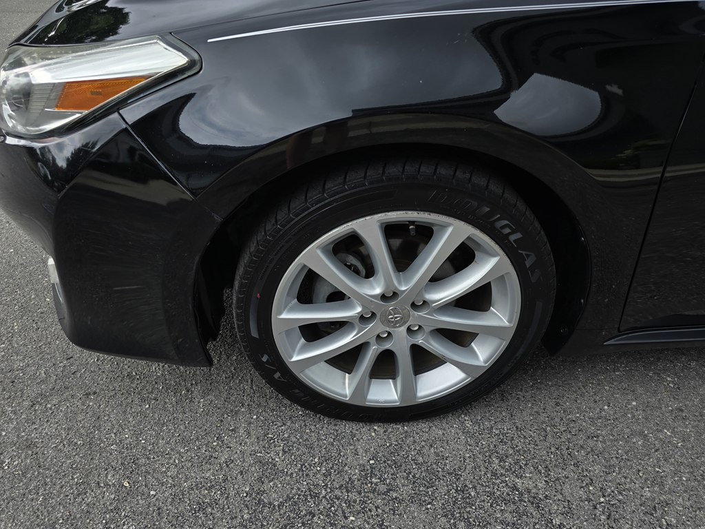 2014 Toyota Avalon Image 15