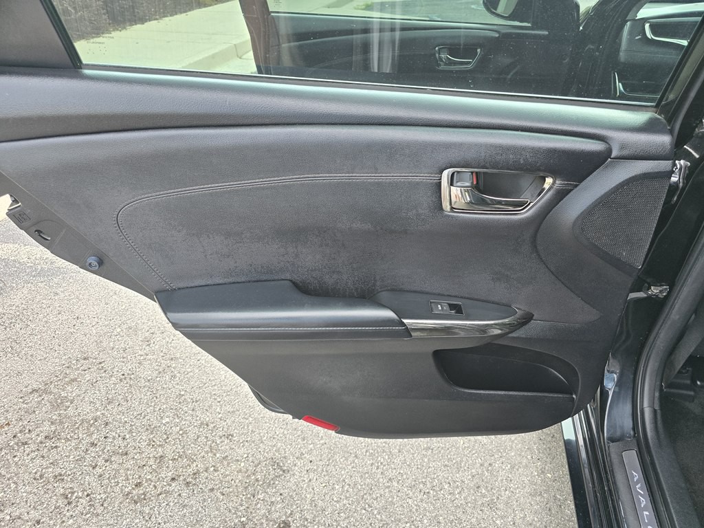 2014 Toyota Avalon Image 22